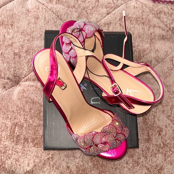 Never worn beautiful dazzling heels 👠😍 - Picture 4 of 4